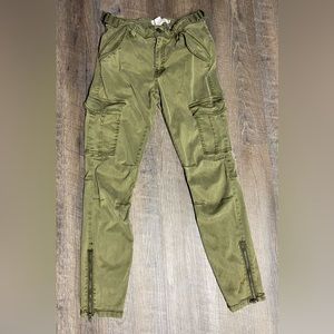 H&M olive green skinny cargo pants